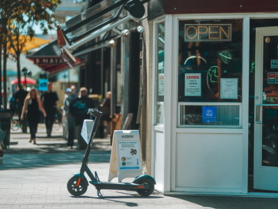 Wie städtische mobilitätszonen kleine unternehmen vor kundenverlust schützen können